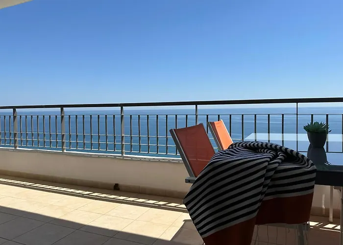 Apartamento Frente Al Mar Con Parking Privado